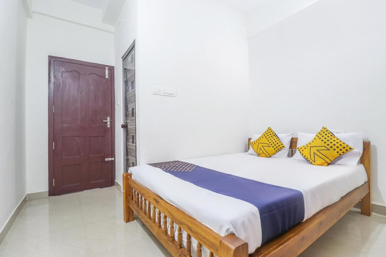 Spot On Rohini Inn Kadampuzha Kottakkal Buitenkant foto