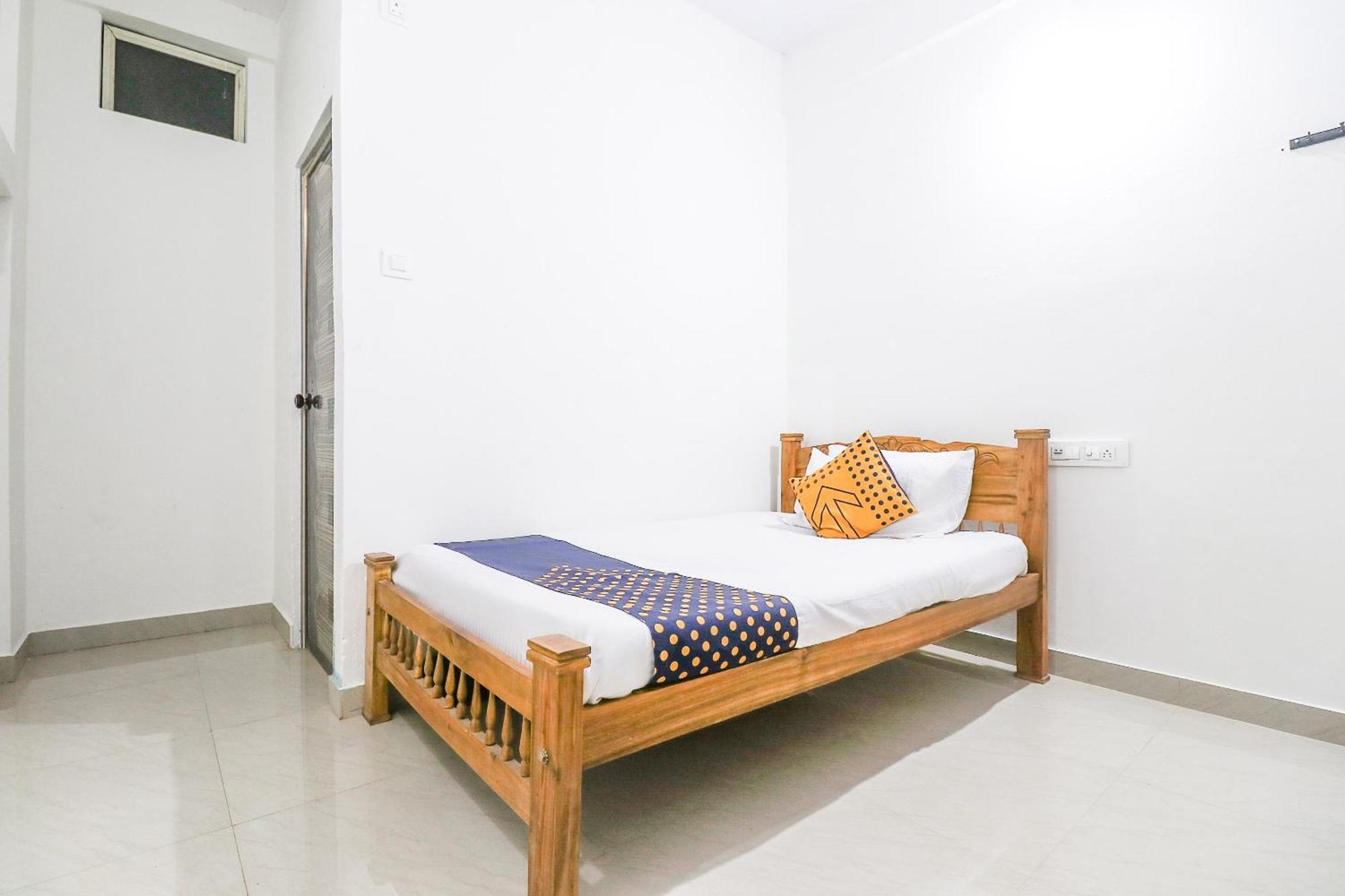 Spot On Rohini Inn Kadampuzha Kottakkal Buitenkant foto