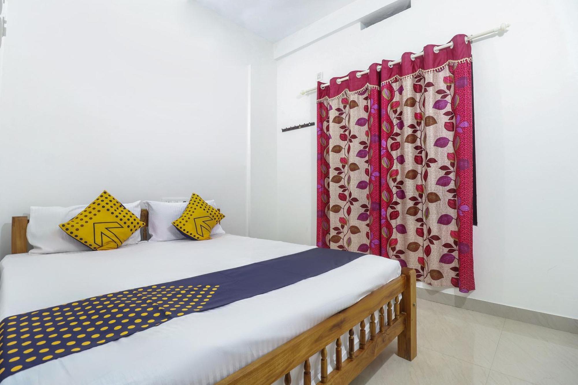 Spot On Rohini Inn Kadampuzha Kottakkal Buitenkant foto